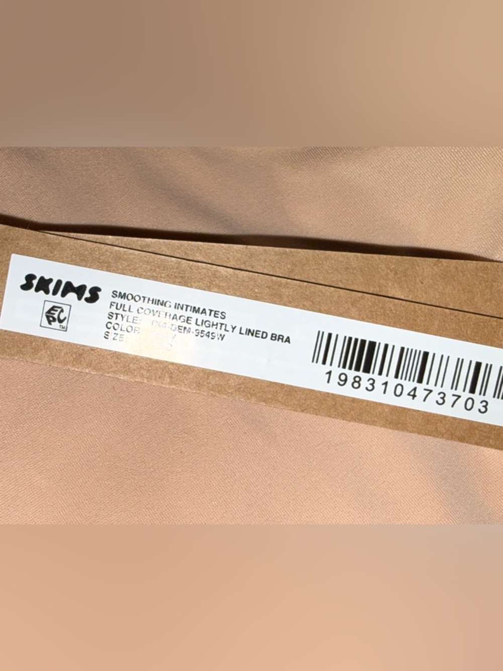 SKIMS Seamless Nude Full-Coverage T-Shirt Bra - Picture 9 of 12